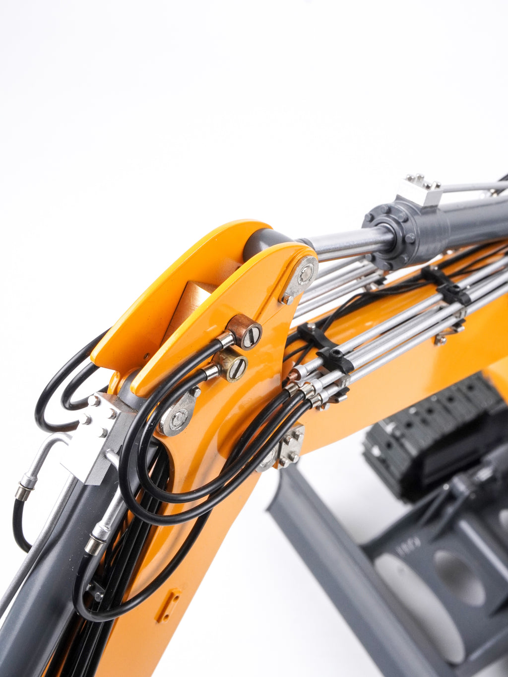 Kudon CUT-914 Tracked Hydraulic RC Excavator — High-Spec Version
